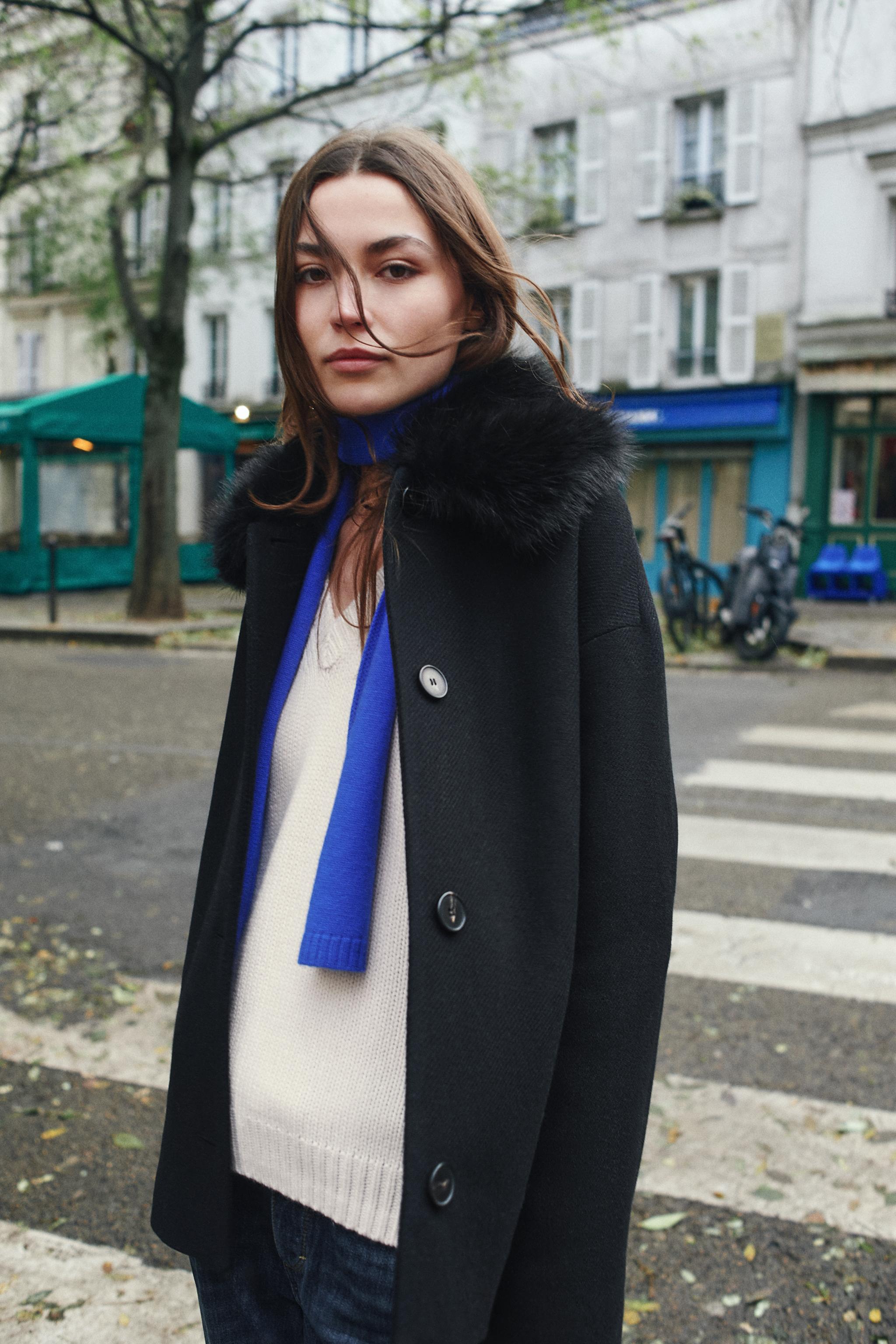 SHORT WOOL COAT WITH FAUX FUR LAPEL